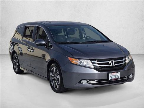 Used 2016 Honda Odyssey Touring image 3