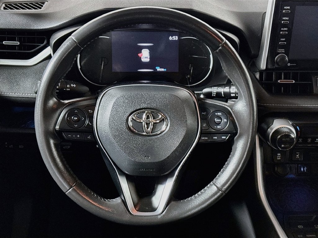 Used 2019 Toyota RAV4 Limited FWD image 13