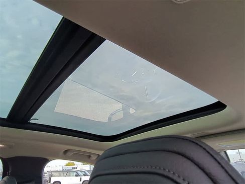 Used 2025 Volvo XC90 T8 Plus image 21