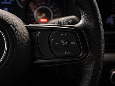 Used 2025 Jeep Wrangler Sport image 27