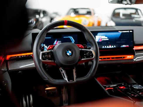Used 2025 BMW M5 w/ Carbon Package AWD/4WD image 77