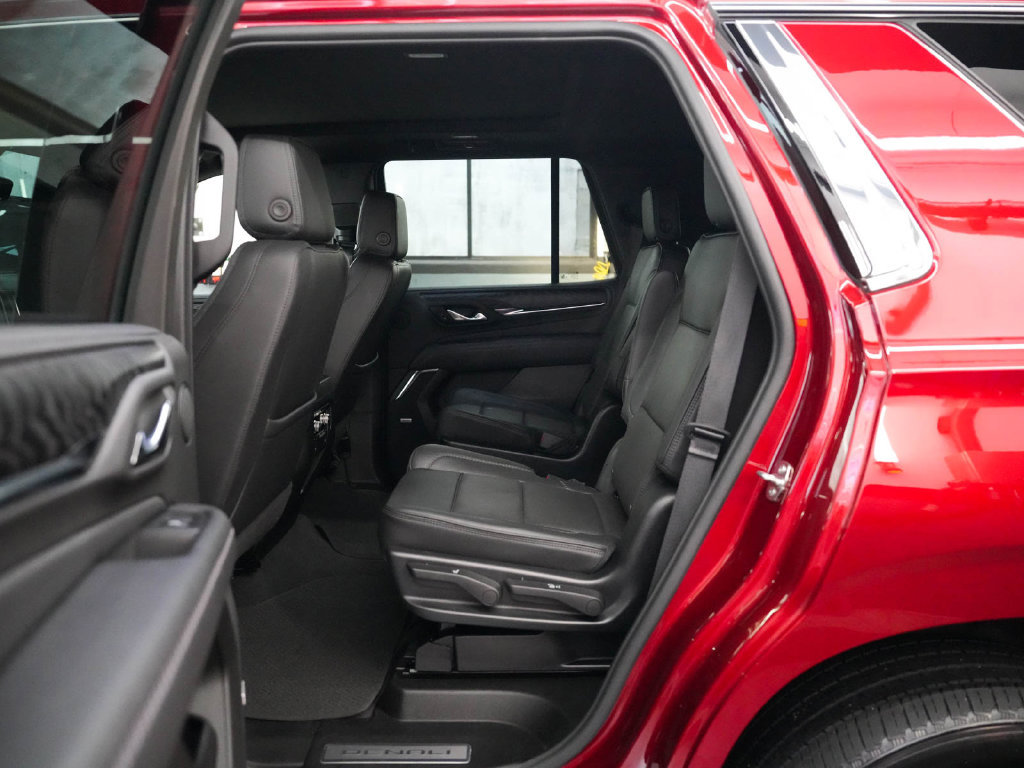 Used 2023 GMC Yukon Denali AWD/4WD image 30