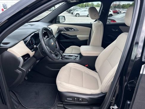 Used 2023 Chevrolet Traverse LT w/ LPO, Cargo Package AWD/4WD image 28