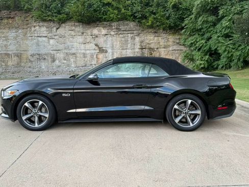 Used 2015 Ford Mustang GT Premium RWD image 8