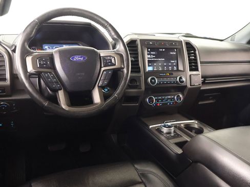 Used 2019 Ford Expedition Max XLT w/ Equipment Group 202A image 2