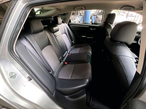 Used 2018 Honda Clarity Plug-In Hybrid image 20