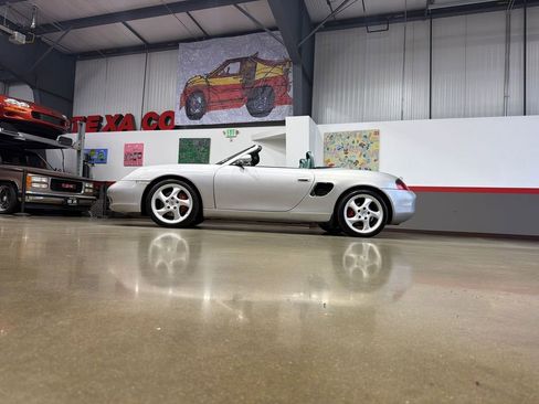 Used 2001 Porsche Boxster S RWD image 98