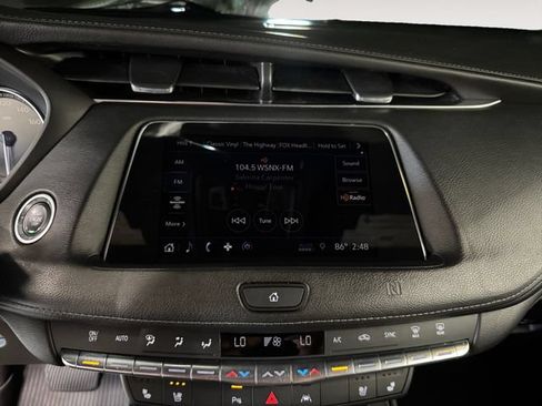 Used 2019 Cadillac XT4 Premium Luxury AWD/4WD image 5