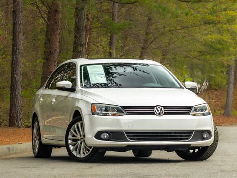 Used 2014 Volkswagen Jetta SEL image 1