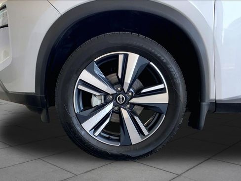 Used 2021 Nissan Rogue SL FWD image 11