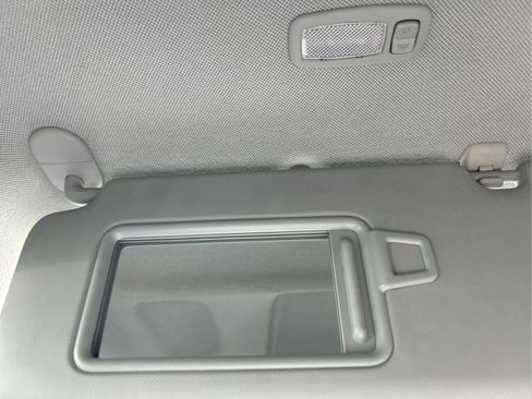 Used 2023 Hyundai Elantra Limited image 25