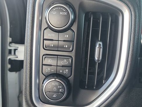 Certified 2022 Chevrolet Silverado 2500 LTZ w/ LTZ Premium Package AWD/4WD image 18