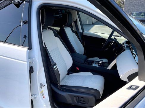 Certified 2025 Land Rover Discovery Sport S AWD/4WD image 7
