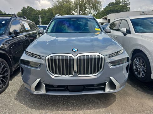 Certified 2024 BMW X7 xDrive40i AWD/4WD image 2