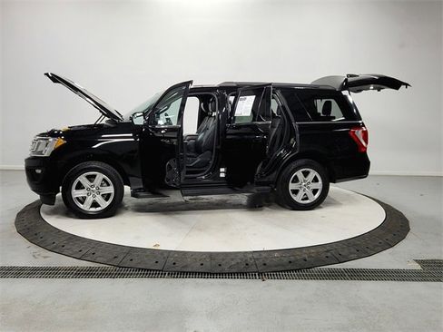 Used 2018 Ford Expedition XLT w/ Equipment Group 201A image 12