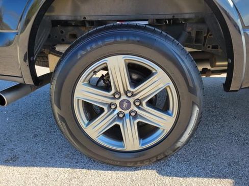 Used 2018 Ford F150 XLT w/ Equipment Group 302A Luxury AWD/4WD image 5