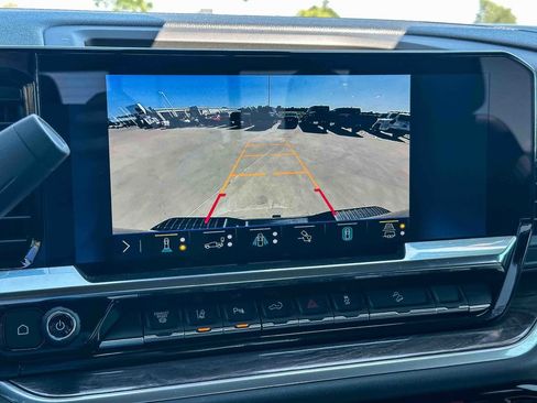 Used 2025 Chevrolet Silverado 3500 LTZ w/ LTZ Premium Package AWD/4WD image 32