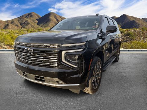 Certified 2026 Chevrolet Tahoe High Country w/ Sun And Tow Package AWD/4WD image 13