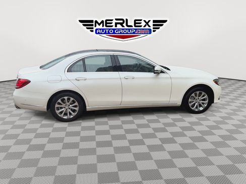 Used 2017 Mercedes-Benz E 300 4MATIC image 9