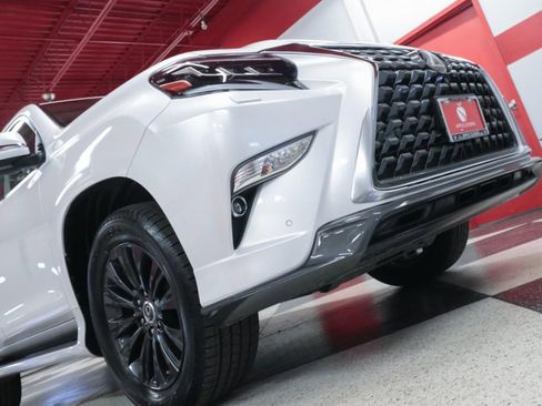 Used 2023 Lexus GX 460 Luxury w/ Sport Design Package image 38