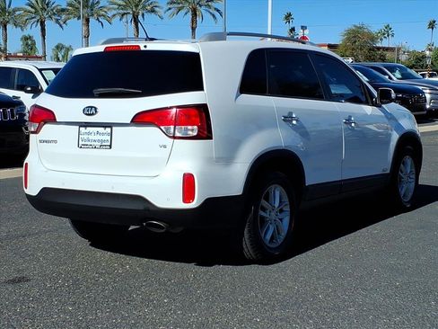 Used 2015 Kia Sorento LX image 5