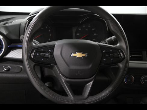Certified 2024 Chevrolet Trax LS w/ Driver Confidence Package FWD image 7