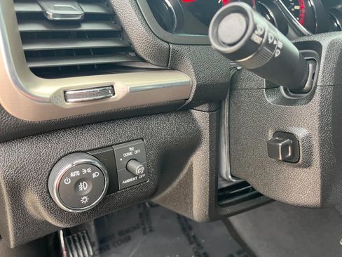 Used 2015 GMC Acadia Denali image 17