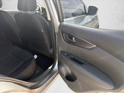Used 2020 Nissan Rogue Sport S w/ Appearance Package FWD image 19