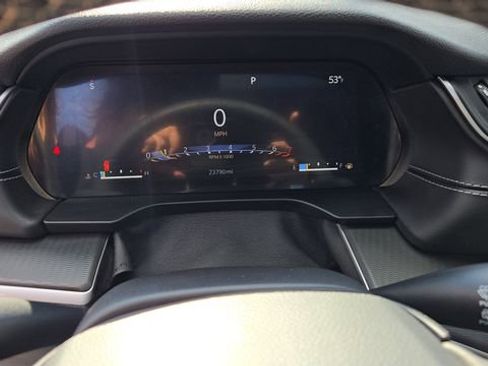 Certified 2024 Jeep Grand Cherokee Altitude image 11