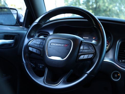 Used 2016 Dodge Charger R/T w/ Navigation & Travel Group image 8