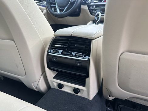 Used 2017 BMW 530i xDrive image 20
