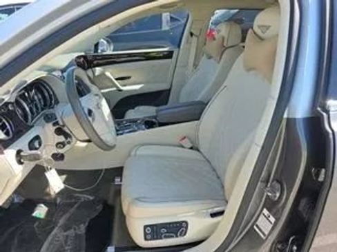 Used 2018 Bentley Flying Spur V8 AWD/4WD image 2