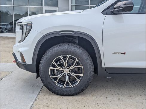 New 2026 GMC Acadia AT4 w/ Luxury Package AWD/4WD image 10