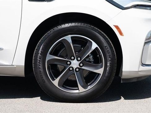 Used 2023 Buick Enclave Essence w/ LPO, Touring Package image 11