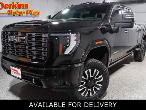 Used 2025 GMC Sierra 2500 Denali Ultimate w/ Max Trailering Package AWD/4WD image 1