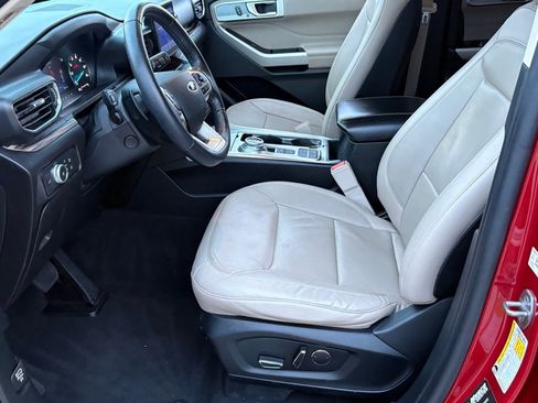 Used 2020 Ford Explorer Limited image 32