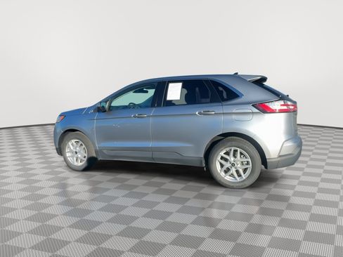 Used 2024 Ford Edge SEL image 5