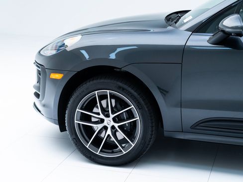 New 2026 Porsche Macan image 11