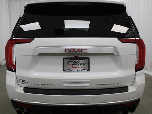 Used 2021 GMC Yukon XL Denali image 7