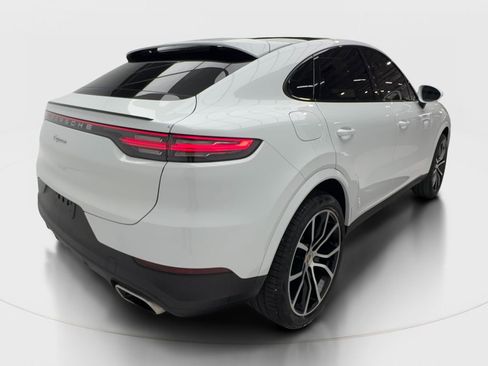 Used 2021 Porsche Cayenne Coupe AWD/4WD image 7