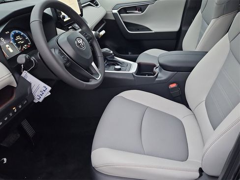 New 2025 Toyota RAV4 Limited image 22
