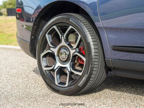 Used 2023 Rolls-Royce Cullinan Black Badge w/ Leather Finishing Pack image 64