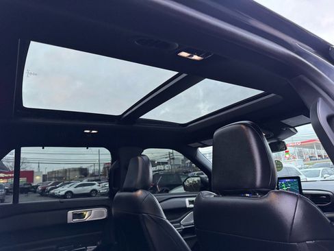 Used 2021 Ford Explorer ST w/ Equipment Group 401A image 11