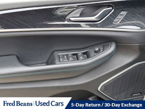 Used 2022 Jeep Grand Cherokee Trailhawk w/ Luxury Tech Group III image 13