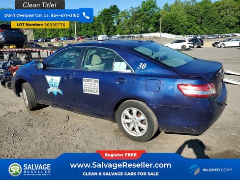 Used 2011 Toyota Camry LE w/ LE Extra-Value Pkg FWD image 3