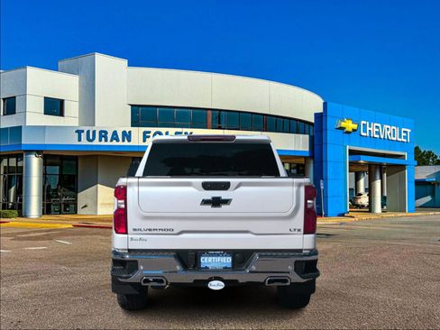 Used 2025 Chevrolet Silverado 1500 LTZ w/ Z71 Off-Road Package image 4