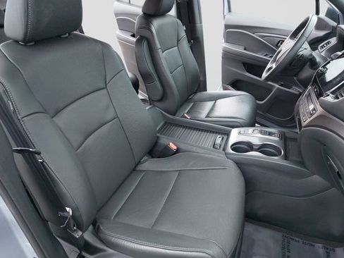 Used 2023 Honda Passport EX-L image 10