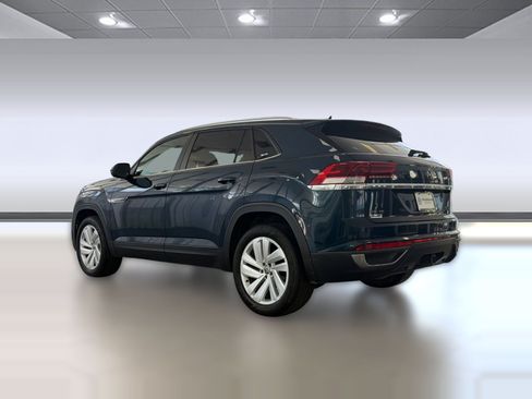 Used 2023 Volkswagen Atlas Cross Sport SE FWD image 3