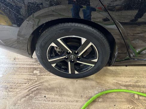 Used 2025 Nissan Sentra SV image 29