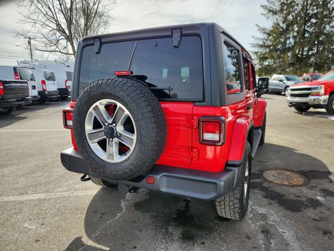 Used 2018 Jeep Wrangler Unlimited Sahara image 13
